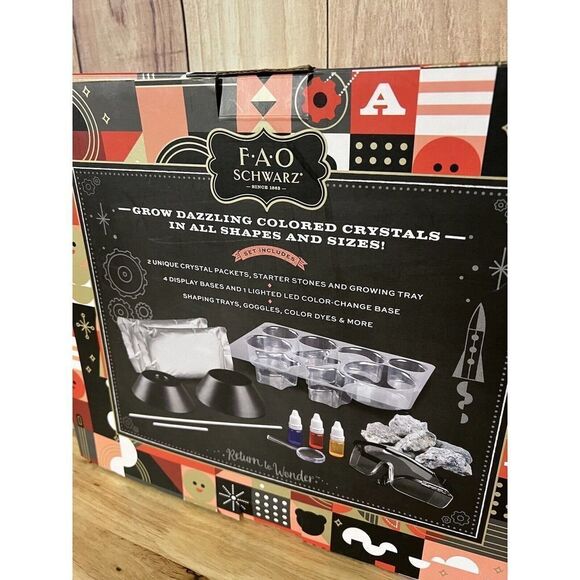 FAO Schwarz 25-Piece Exploration Lab Crystal Growing Kit - Picture 5 of 7